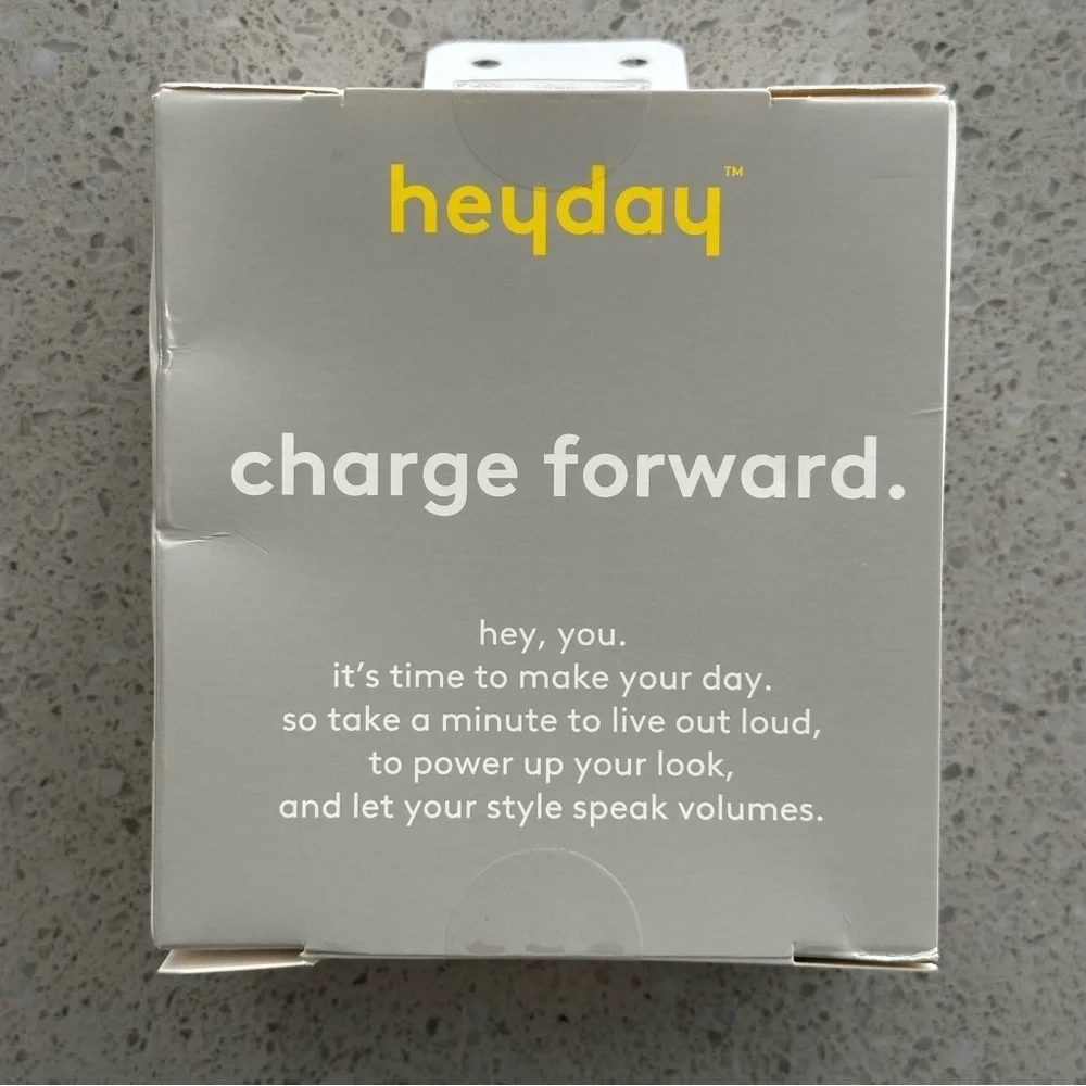 heyday Green and Yellow Avocado Wall Charger